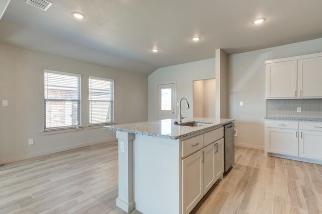 7030 25th Street, Lubbock, TX 79407