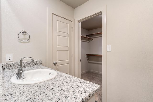 7030 25th Street, Lubbock, TX 79407