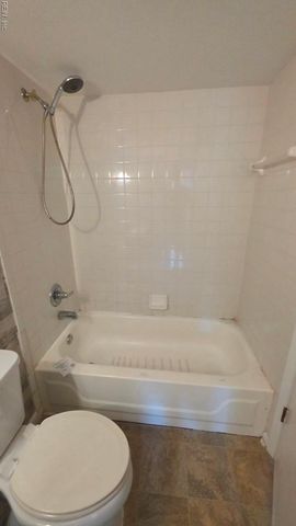 444 Abbotsleigh CT, Virginia Beach, VA 23452