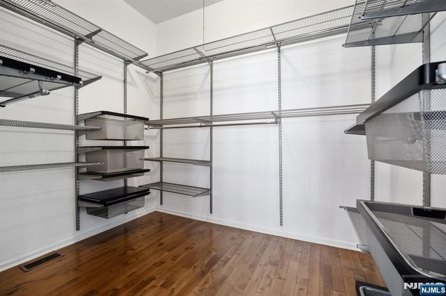 373 Kingston Court 373, West New York, NJ 07093