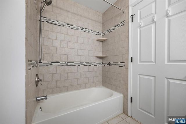 373 Kingston Court 373, West New York, NJ 07093