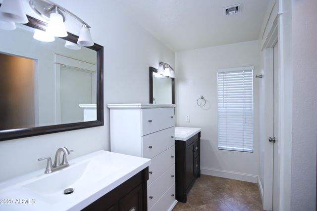 1317 E SAN ANGELO Avenue, Gilbert, AZ 85234