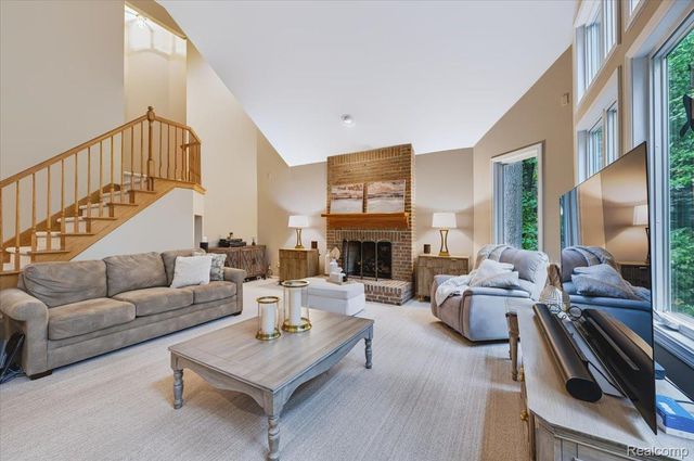 8818 Morning Mist Drive, Independence Charter Township, MI 48348