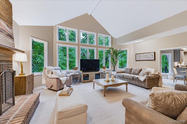 8818 Morning Mist Drive, Independence Charter Township, MI 48348