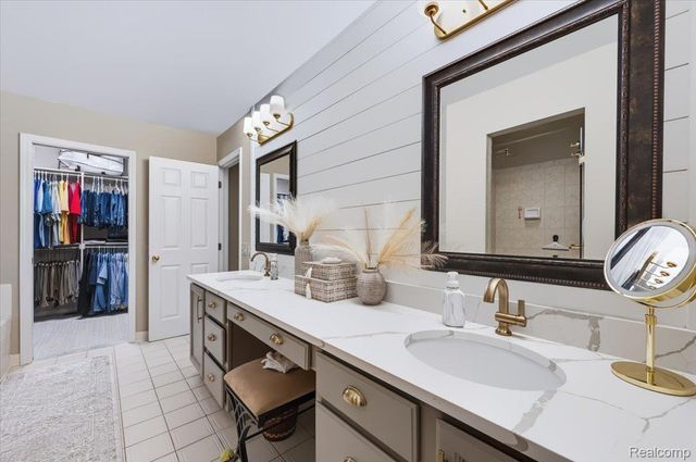 8818 Morning Mist Drive, Independence Charter Township, MI 48348