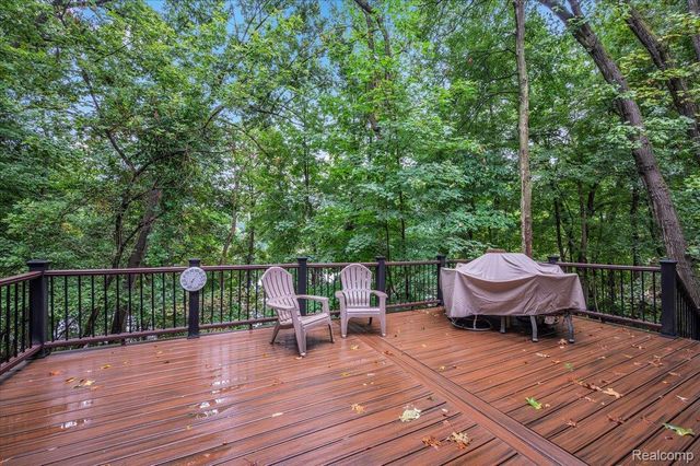 8818 Morning Mist Drive, Independence Charter Township, MI 48348