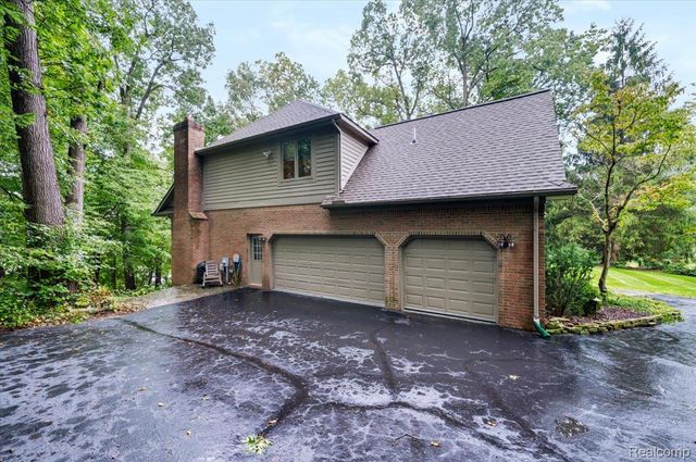 8818 Morning Mist Drive, Independence Charter Township, MI 48348