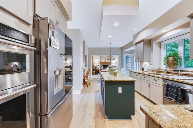 8818 Morning Mist Drive, Independence Charter Township, MI 48348