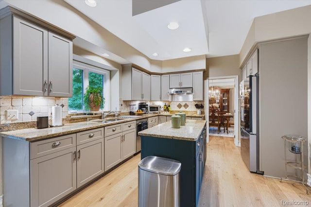 8818 Morning Mist Drive, Independence Charter Township, MI 48348