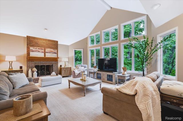 8818 Morning Mist Drive, Independence Charter Township, MI 48348