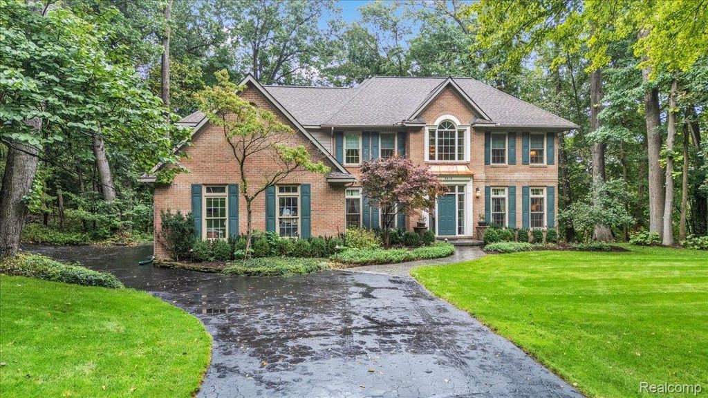 8818 Morning Mist Drive, Independence Charter Township, MI 48348