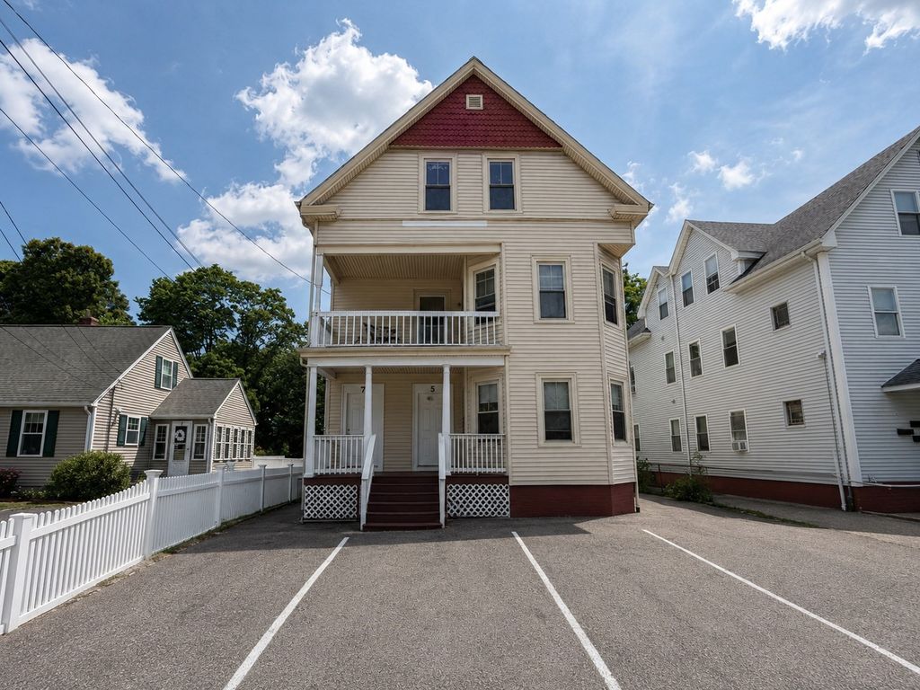 5 Hope St 1, Attleboro, MA 02703