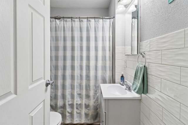 704 E Euclid Avenue, Des Moines, IA 50316