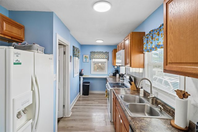 704 E Euclid Avenue, Des Moines, IA 50316