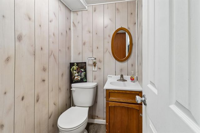 704 E Euclid Avenue, Des Moines, IA 50316