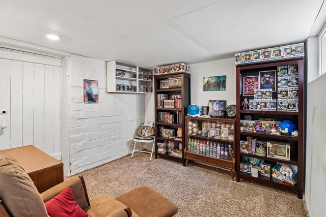 704 E Euclid Avenue, Des Moines, IA 50316