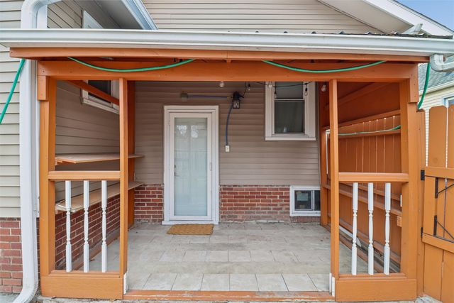 704 E Euclid Avenue, Des Moines, IA 50316