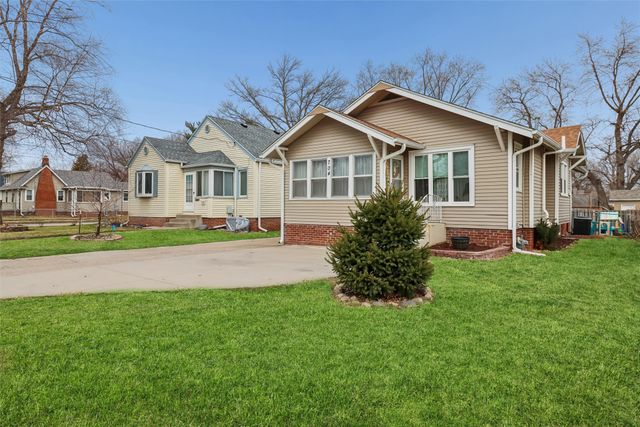 704 E Euclid Avenue, Des Moines, IA 50316