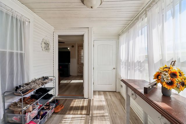 704 E Euclid Avenue, Des Moines, IA 50316