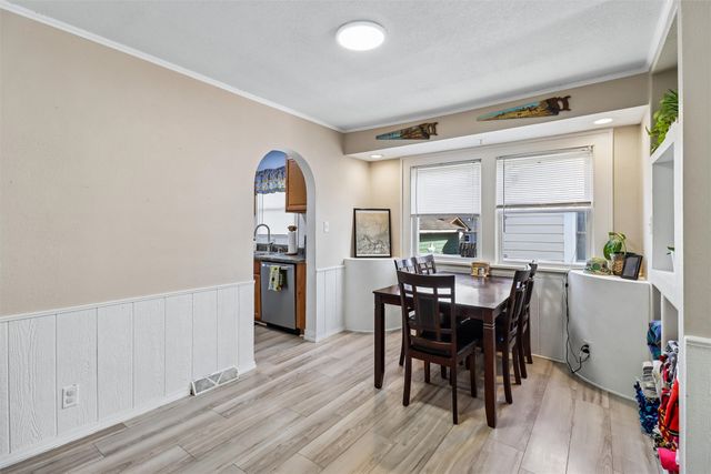 704 E Euclid Avenue, Des Moines, IA 50316