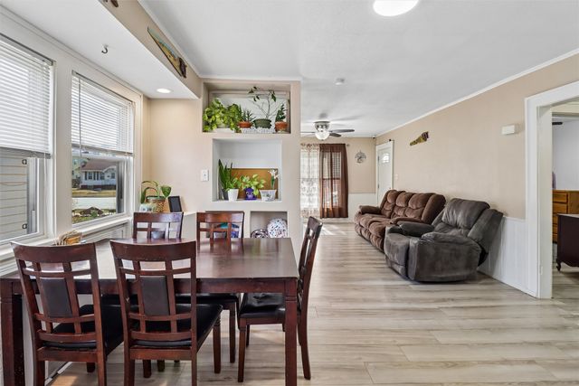 704 E Euclid Avenue, Des Moines, IA 50316