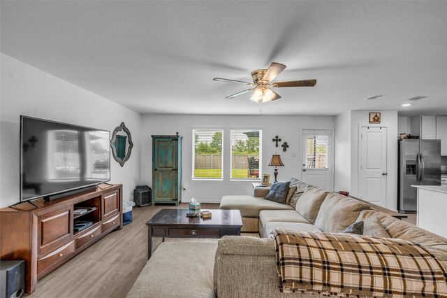 28906 Texas Plains Drive, Hockley, TX 77447