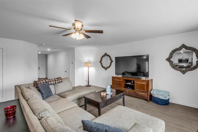 28906 Texas Plains Drive, Hockley, TX 77447
