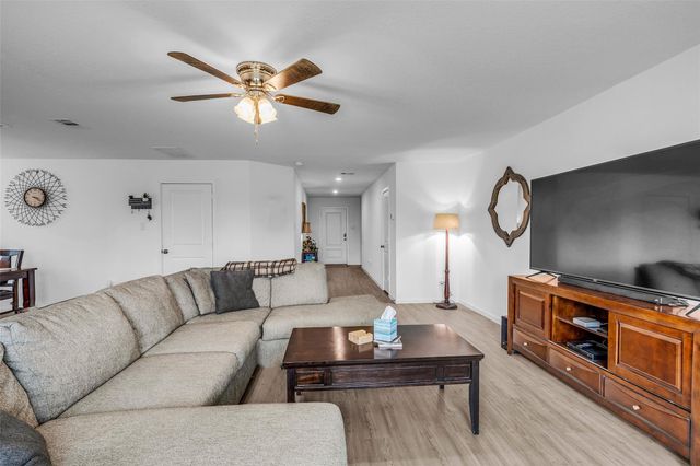 28906 Texas Plains Drive, Hockley, TX 77447