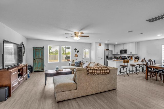 28906 Texas Plains Drive, Hockley, TX 77447