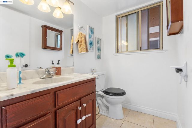 37946 Bright Cmn, Fremont, CA 94536