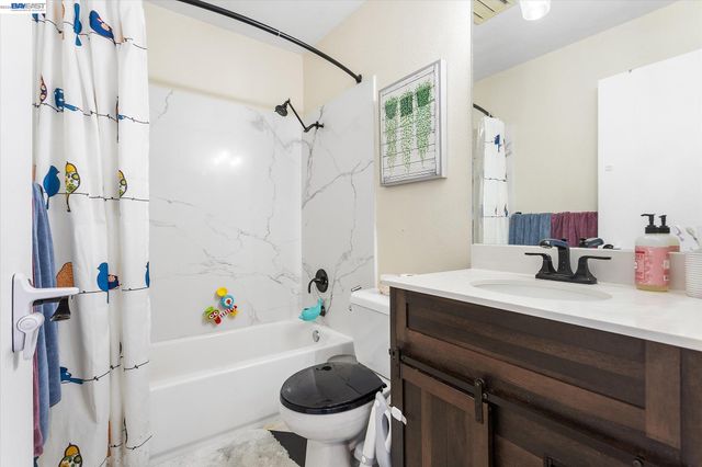 37946 Bright Cmn, Fremont, CA 94536