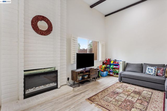37946 Bright Cmn, Fremont, CA 94536