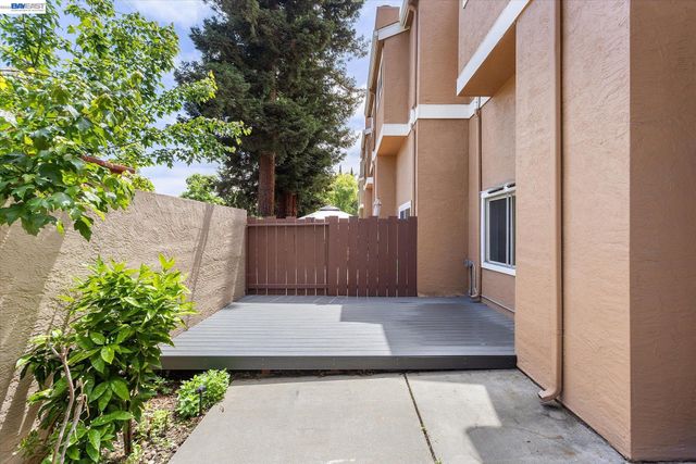 37946 Bright Cmn, Fremont, CA 94536