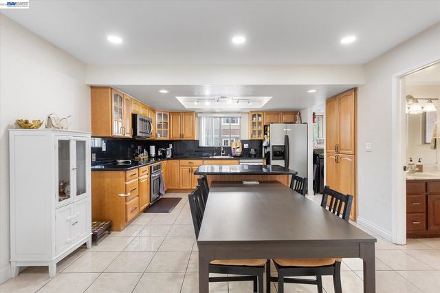 37946 Bright Cmn, Fremont, CA 94536