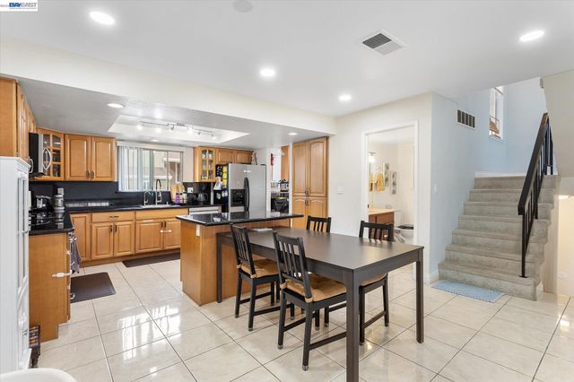 37946 Bright Cmn, Fremont, CA 94536