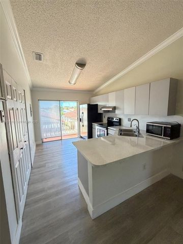 3375 W 76th St 211, Hialeah, FL 33018