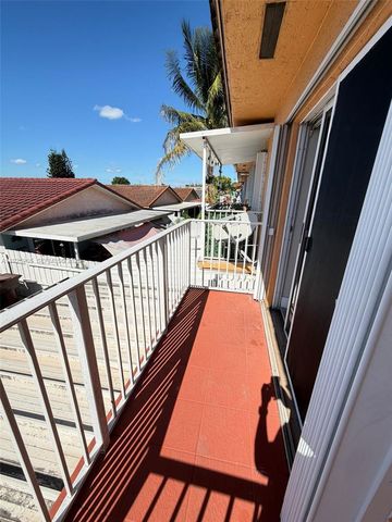 3375 W 76th St 211, Hialeah, FL 33018