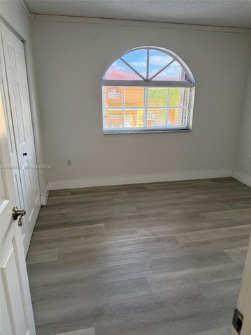 3375 W 76th St 211, Hialeah, FL 33018