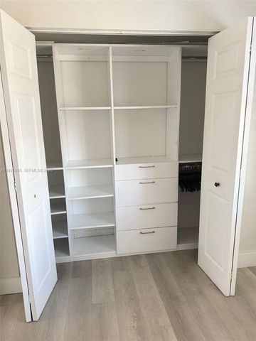 3375 W 76th St 211, Hialeah, FL 33018