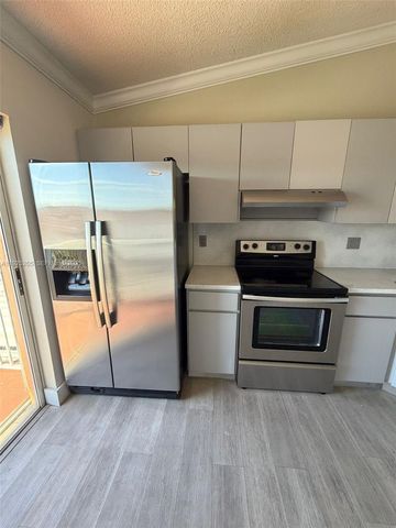 3375 W 76th St 211, Hialeah, FL 33018