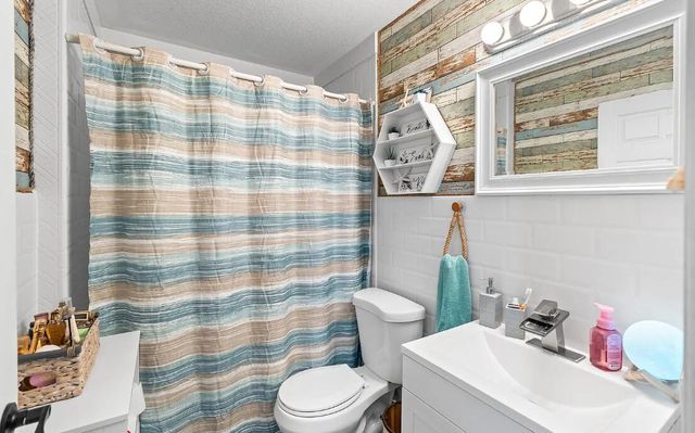 121 Prestige Drive, Royal Palm Beach, FL 33411