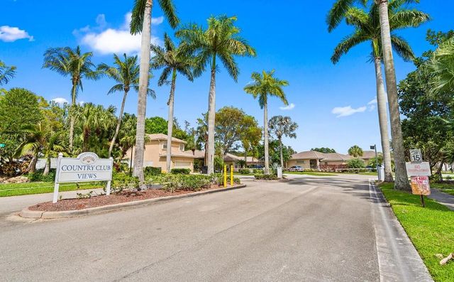 121 Prestige Drive, Royal Palm Beach, FL 33411