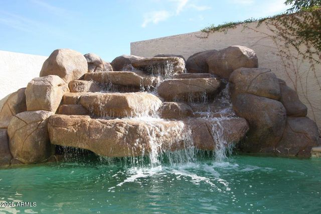 10413 N 45TH Place, Phoenix, AZ 85028