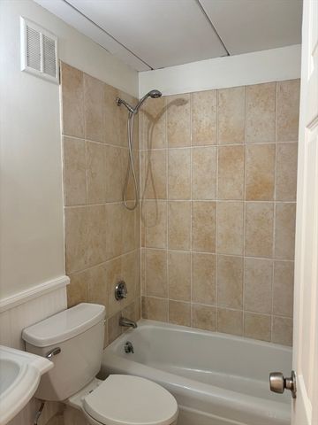 298 Commercial St 22, Braintree, MA 02184