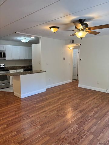 298 Commercial St 22, Braintree, MA 02184