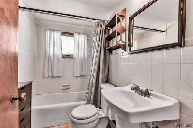 242 North Pleasant Parkway, Cheektowaga, NY 14206