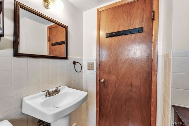 242 North Pleasant Parkway, Cheektowaga, NY 14206