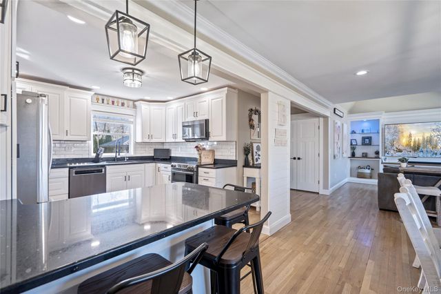 281 Breeze Avenue, Ronkonkoma, NY 11779