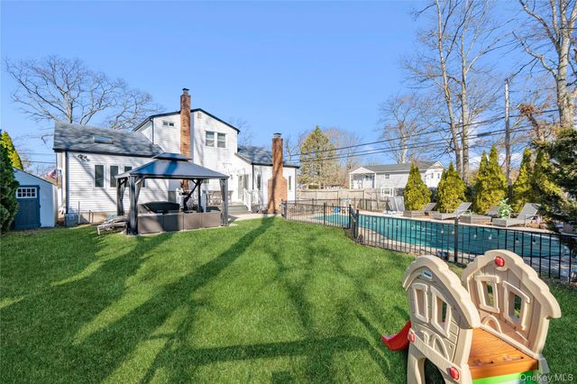 281 Breeze Avenue, Ronkonkoma, NY 11779