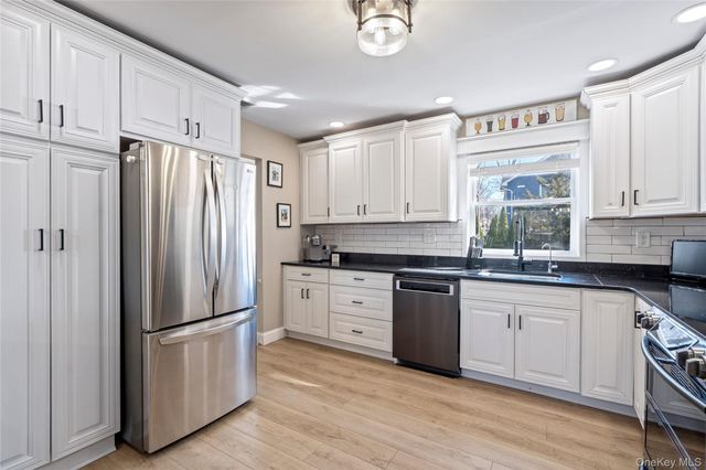 281 Breeze Avenue, Ronkonkoma, NY 11779